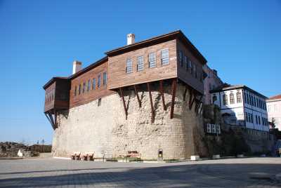 hazinedaroğlu konağı